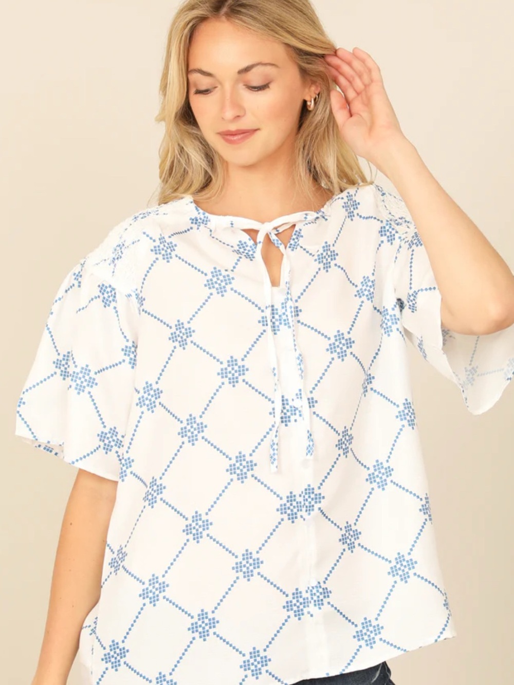 MAZIK HALF SLEEVE TIE DETAIL PRINTED TOP Size Small